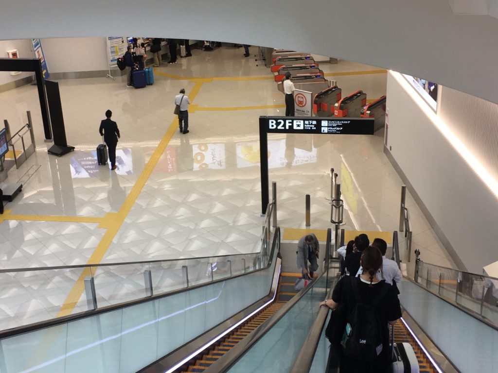 福岡空港エスカレーター